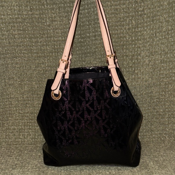 Michael Kors Handbags - Michael Kors metallic patent leather 2 way tote CLEAN